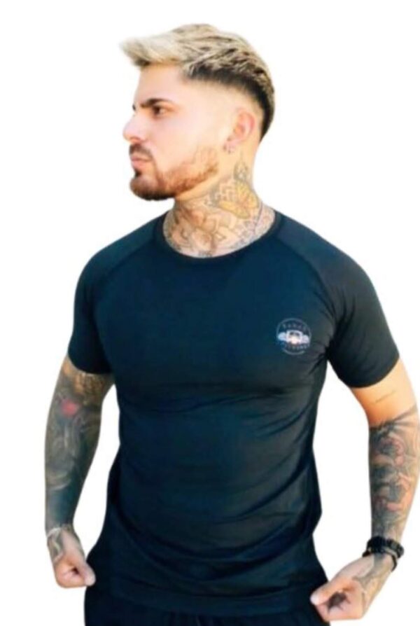 REMERA  DE MICROFIBRA CURVA - Imagen 3